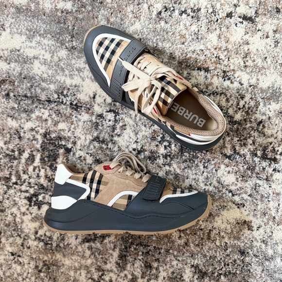 Burberry Ramsey Check Sneaker - Picture 1 of 12